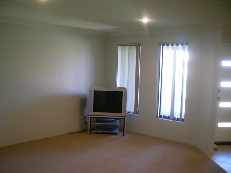 10 Ammanford Crescent, Butler WA 6036