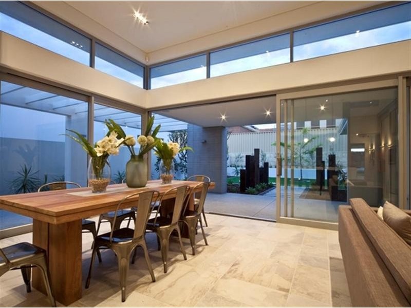 21 Romano Crescent, Iluka WA 6028