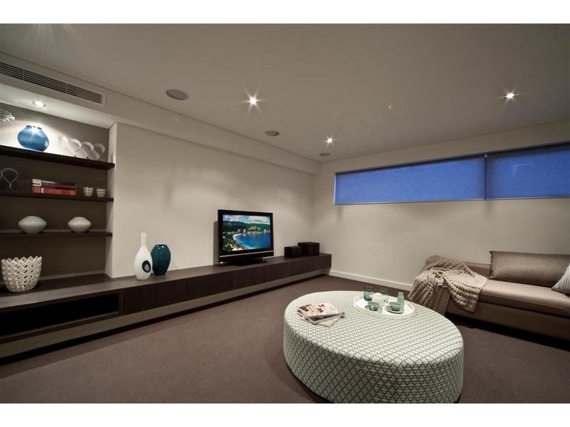 21 Romano Crescent, Iluka WA 6028