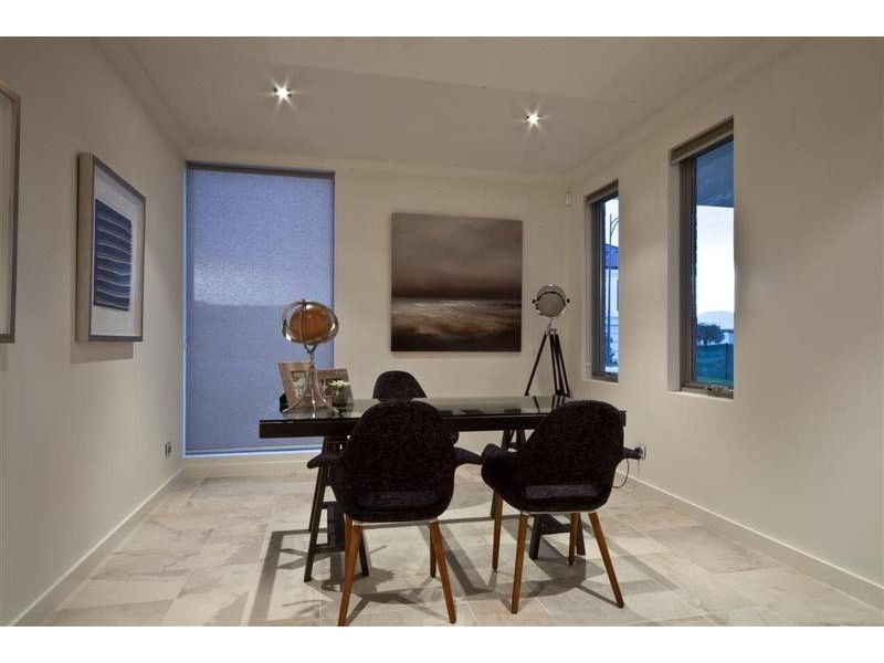 21 Romano Crescent, Iluka WA 6028