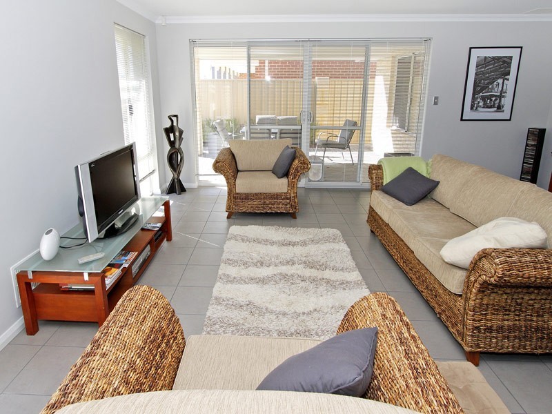 34 Seaspray Crescent, Jindalee WA 6036