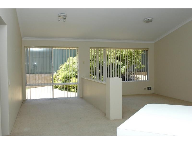 43 Kinglassie Circle, Kinross WA 6028