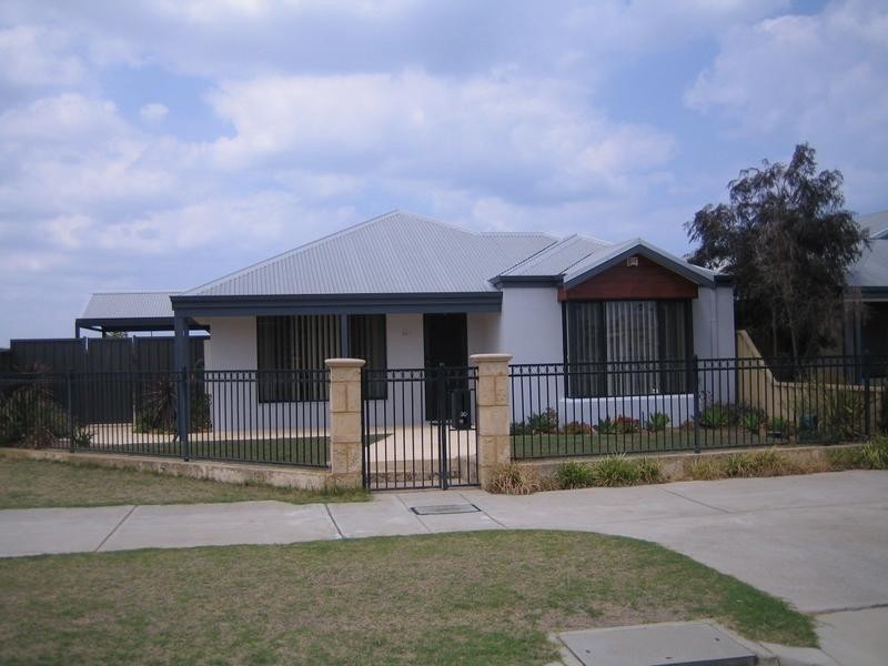 50 Benenden Avenue, Butler WA 6036