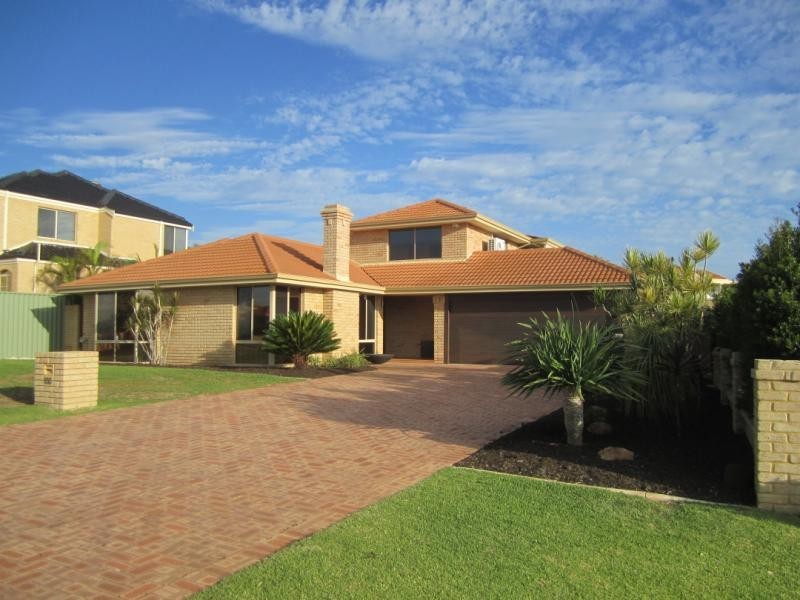 100 Flinders Avenue, Hillarys WA 6025