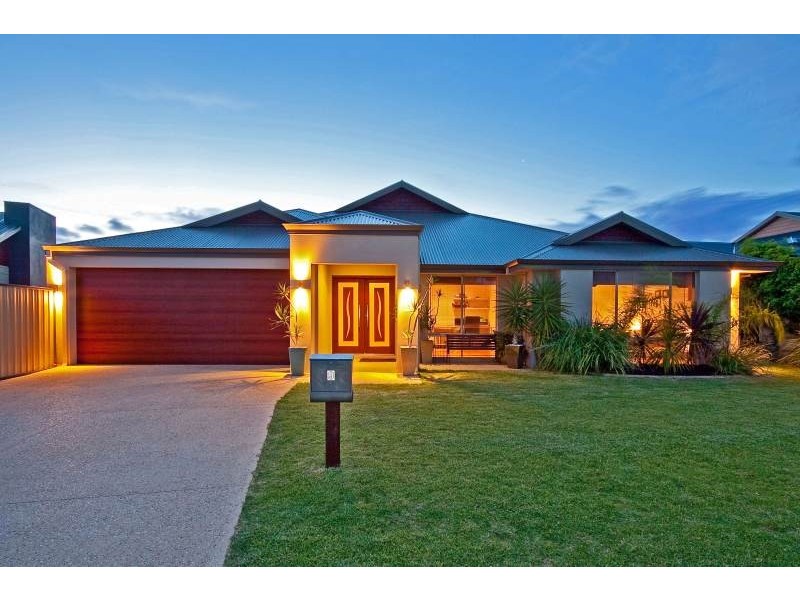 9 Pardalote Way, Tapping WA 6065