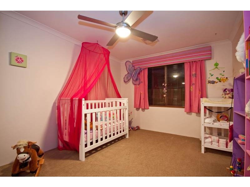 9 Pardalote Way, Tapping WA 6065