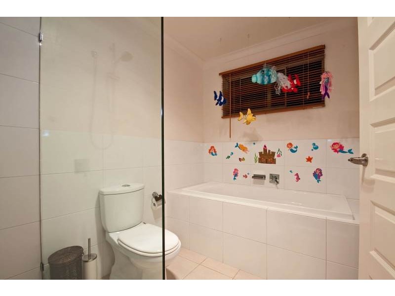 9 Pardalote Way, Tapping WA 6065