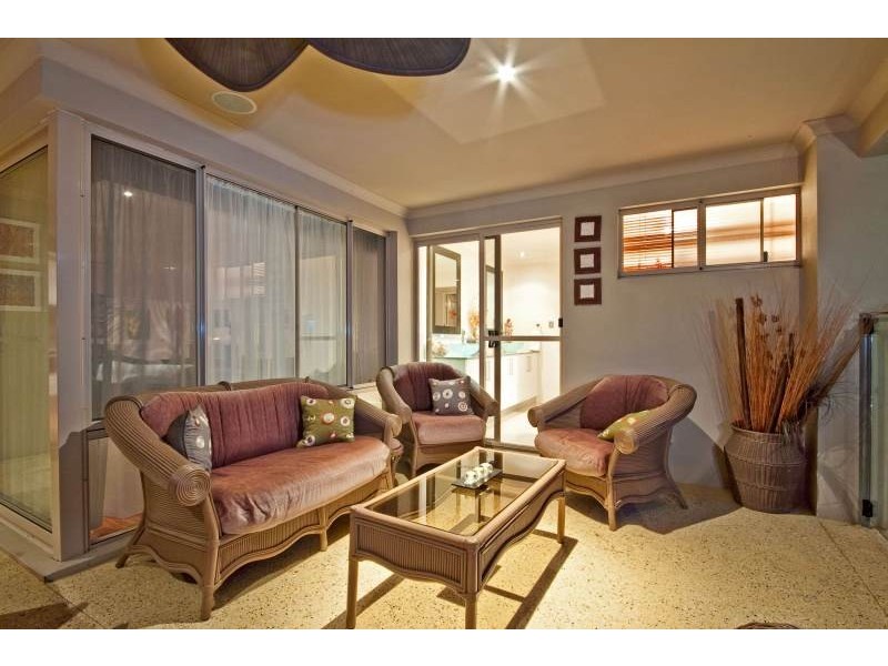 9 Pardalote Way, Tapping WA 6065