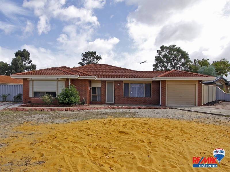 15 Holley Place, Marangaroo WA 6064