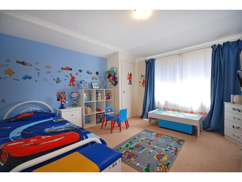 8 Jandabup Close, Sinagra WA 6065