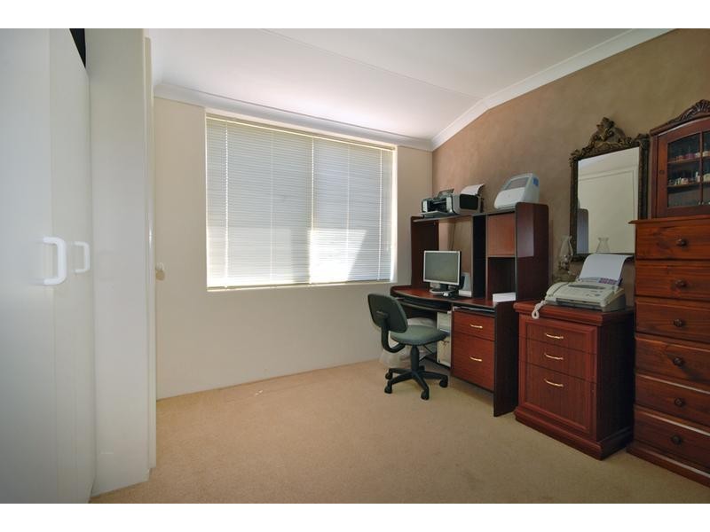 8 Jandabup Close, Sinagra WA 6065