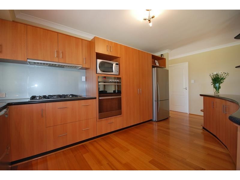 19 Bantry Bend, Mindarie WA 6030