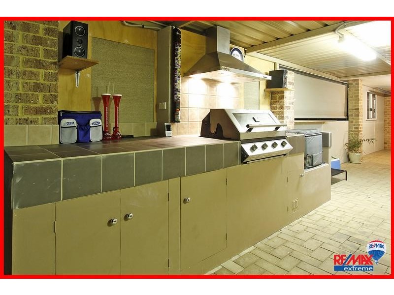 2 Tenby Close, Merriwa WA 6030