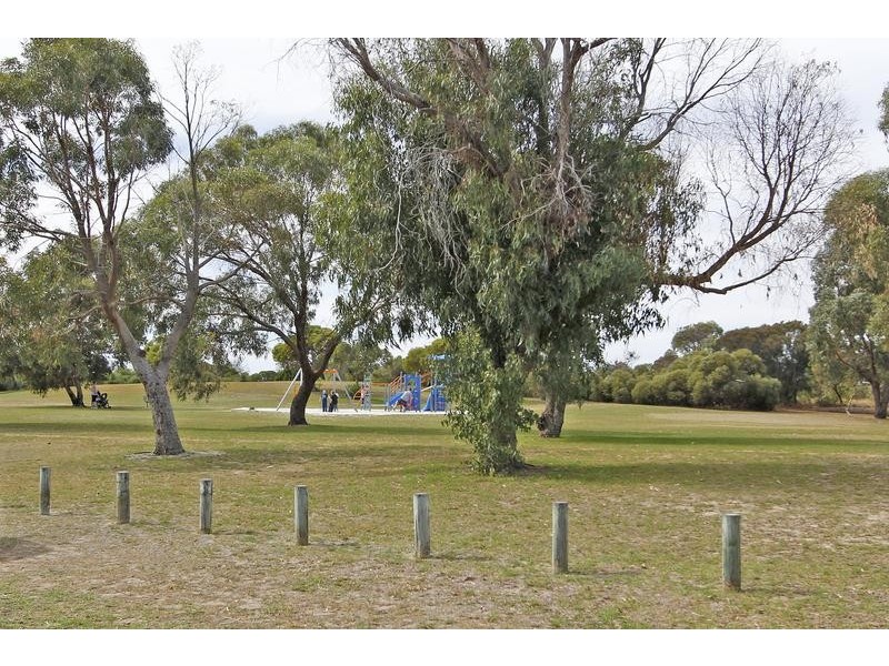 6 Meadow Place, Quinns Rocks WA 6030