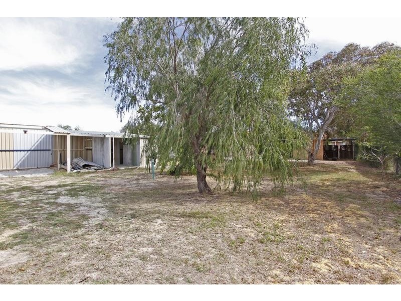 6 Meadow Place, Quinns Rocks WA 6030