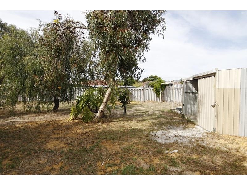 6 Meadow Place, Quinns Rocks WA 6030