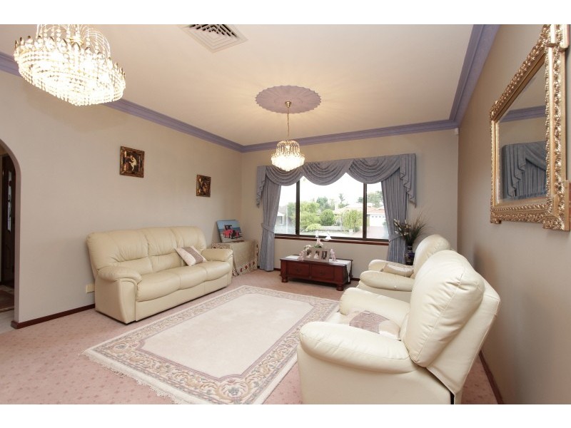 81 Flinders Avenue, Hillarys WA 6025