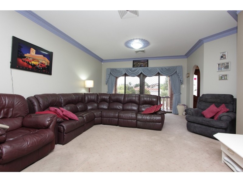 81 Flinders Avenue, Hillarys WA 6025