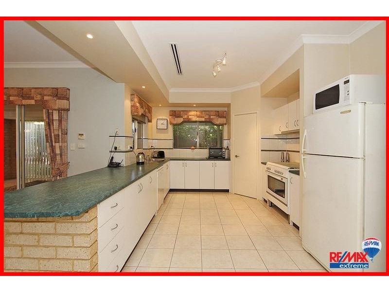 2 Brampton Avenue, Butler WA 6036