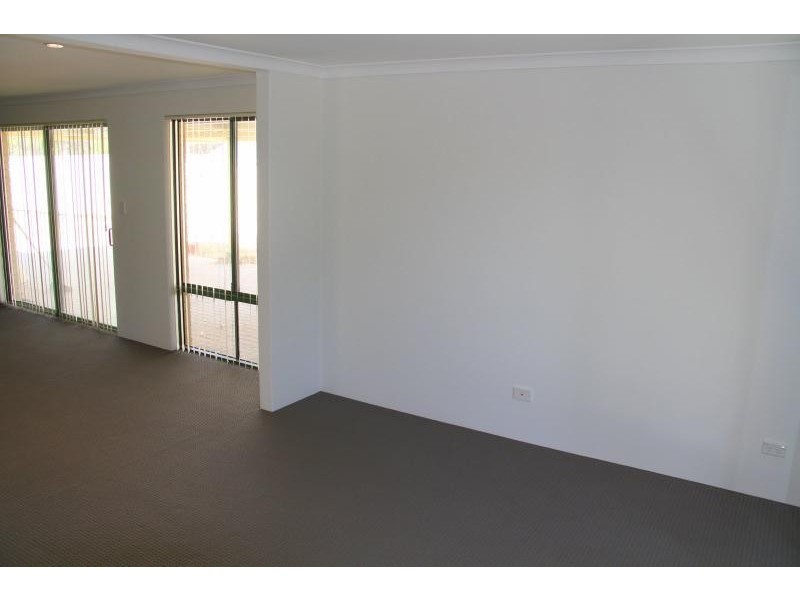 16 Hemmings Close, Clarkson WA 6030