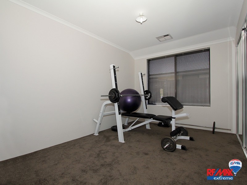 2 Daplin Way, Aveley WA 6069