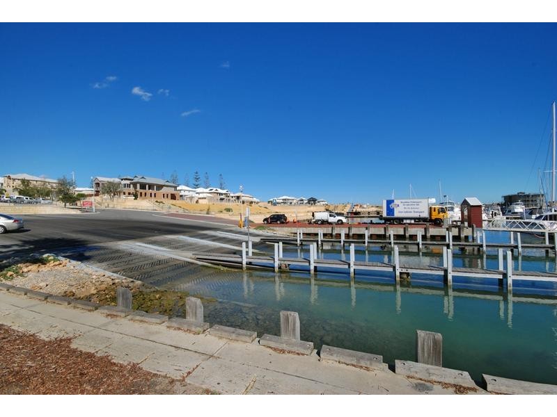 27 Mariners View, Mindarie WA 6030