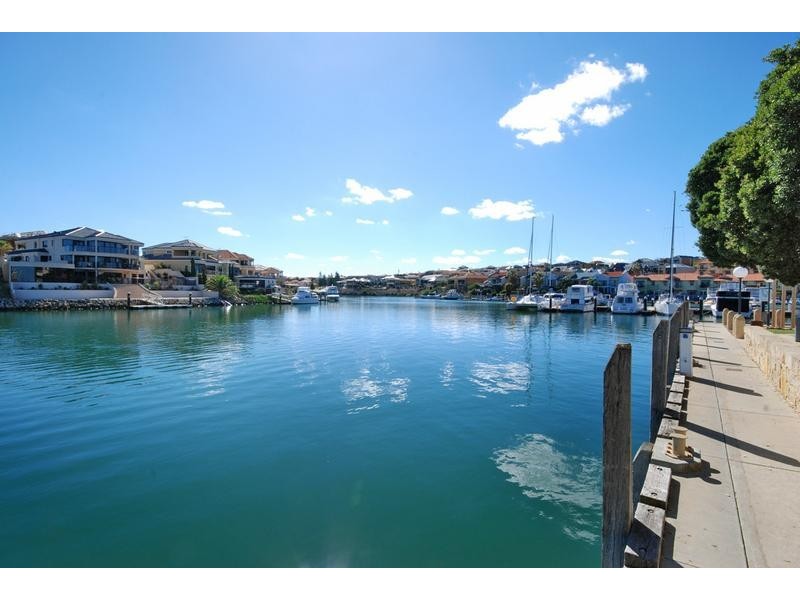 27 Mariners View, Mindarie WA 6030