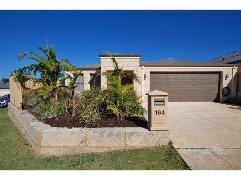 164 St Stephens Crescent, Tapping WA 6065