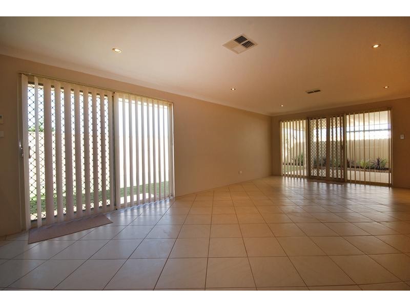 164 St Stephens Crescent, Tapping WA 6065