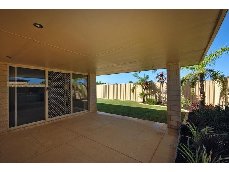 164 St Stephens Crescent, Tapping WA 6065