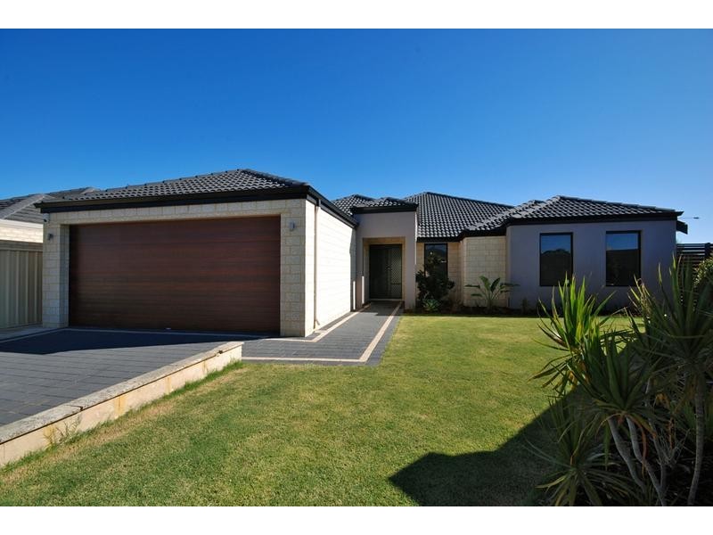 2 Galileo Avenue, Tapping WA 6065