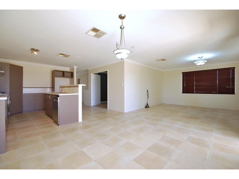 2 Galileo Avenue, Tapping WA 6065