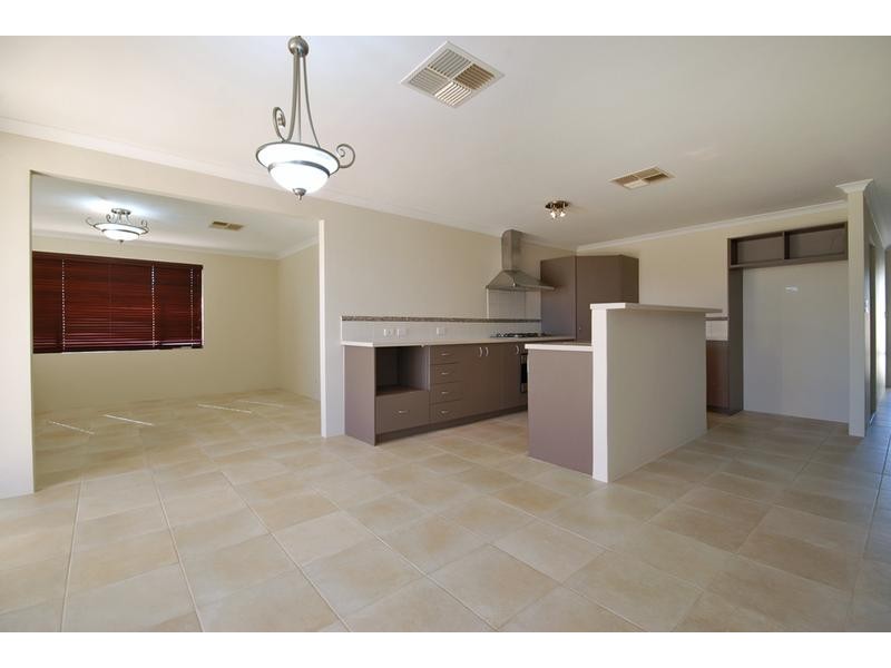 2 Galileo Avenue, Tapping WA 6065