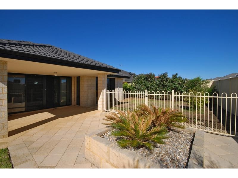 2 Galileo Avenue, Tapping WA 6065