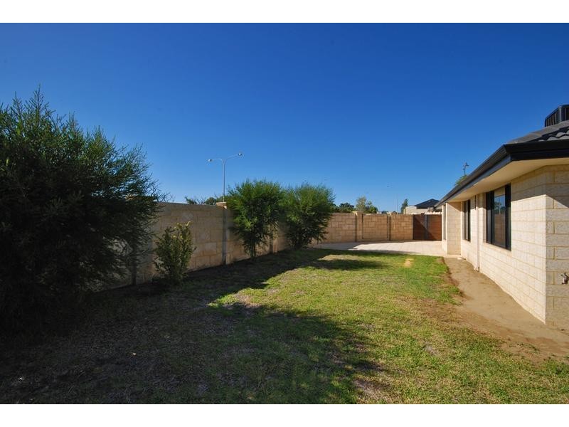 2 Galileo Avenue, Tapping WA 6065