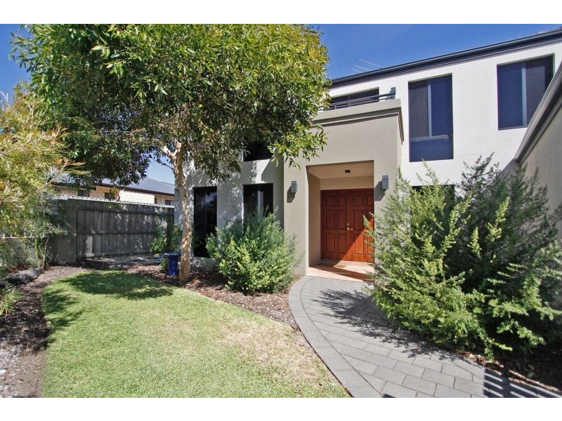 6 Vulcan Place, Quinns Rocks WA 6030