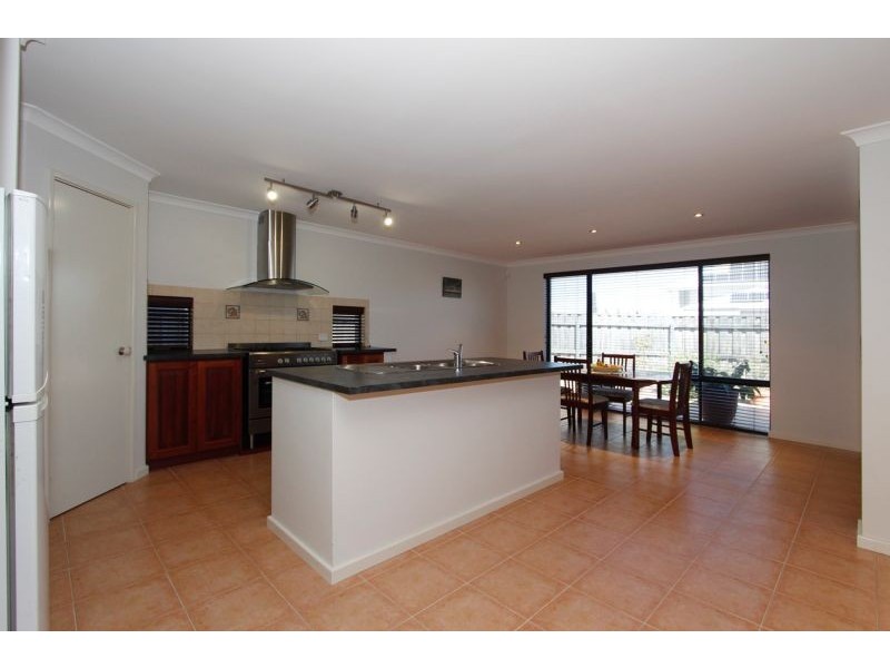 6 Vulcan Place, Quinns Rocks WA 6030