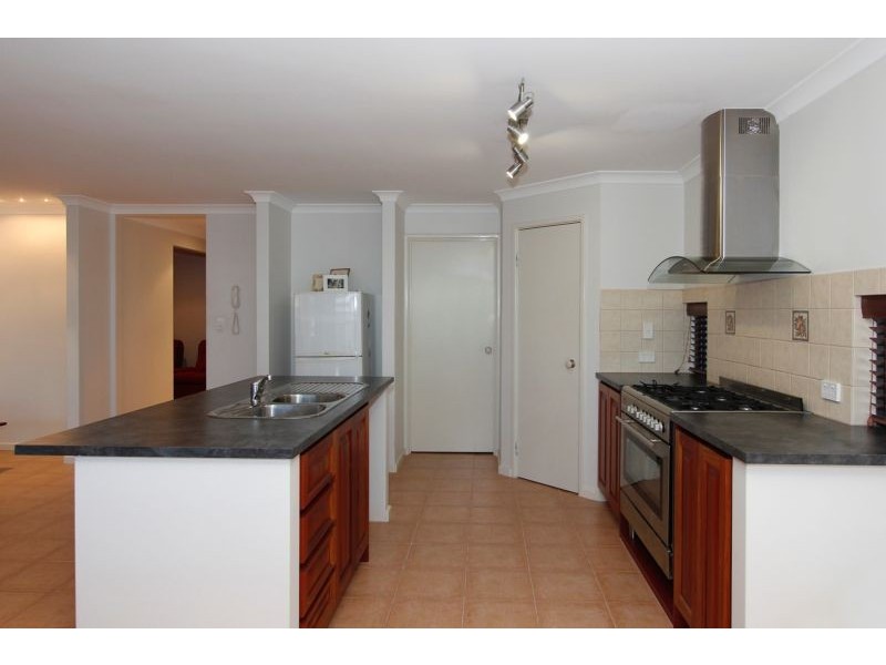 6 Vulcan Place, Quinns Rocks WA 6030