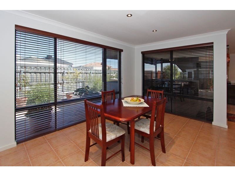 6 Vulcan Place, Quinns Rocks WA 6030