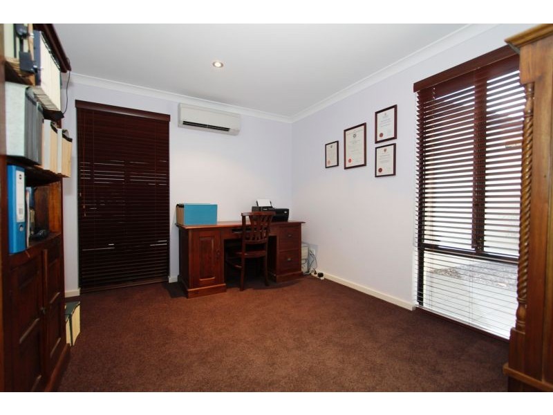 6 Vulcan Place, Quinns Rocks WA 6030