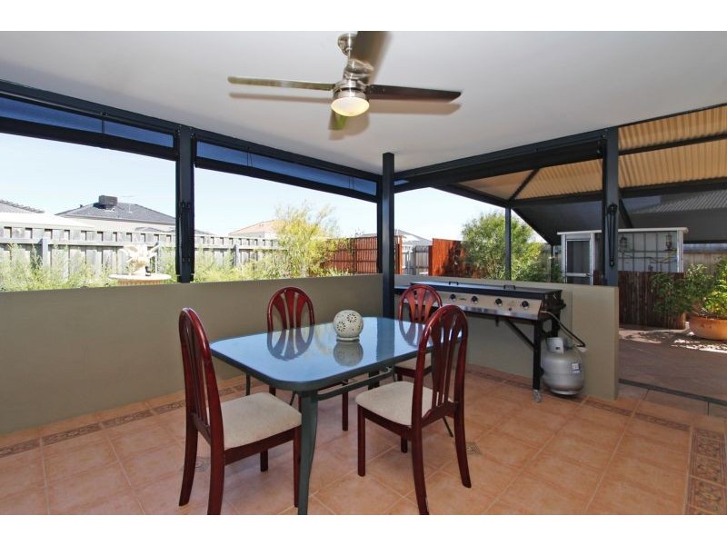 6 Vulcan Place, Quinns Rocks WA 6030