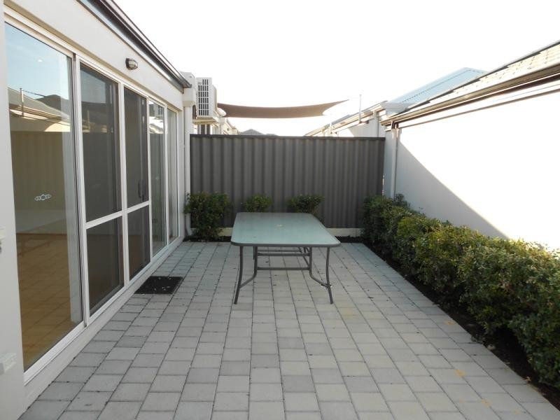 6 Blackrock Avenue, Butler WA 6036