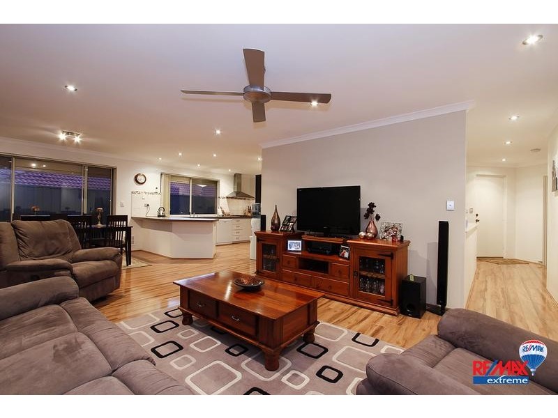 25 Grand Paradiso Parade, Merriwa WA 6030