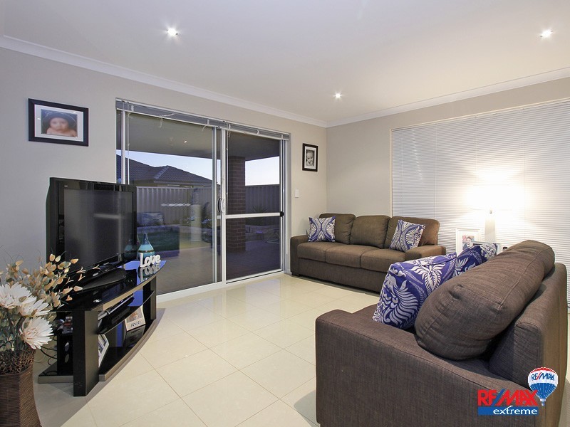 4 Fedamore Approach, Ridgewood WA 6030