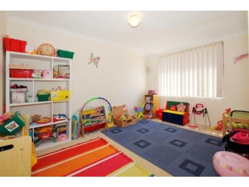 11 Barmouth Loop, Butler WA 6036