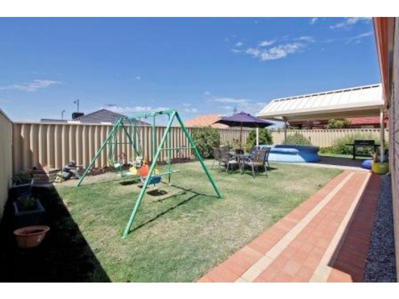 11 Barmouth Loop, Butler WA 6036