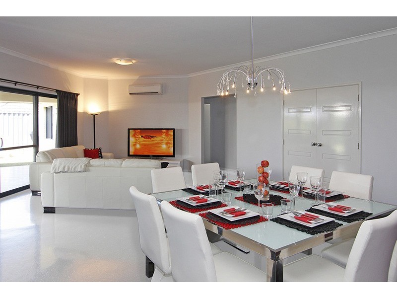 30 Achilles Loop, Iluka WA 6028