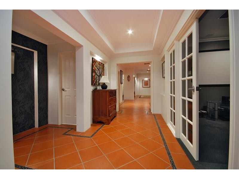 4 Jindare Loop, Carramar WA 6031