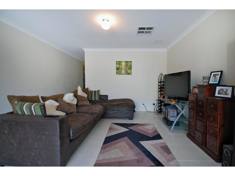 9 Pymore Crescent, Butler WA 6036