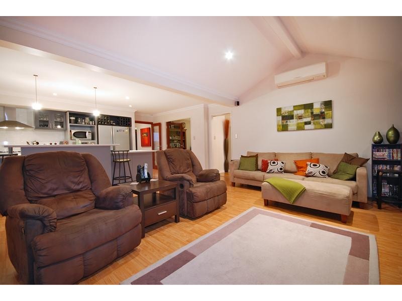 3 Denbigh Way, Butler WA 6036